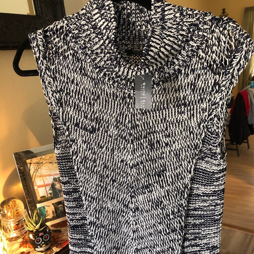 Sleeveless Navy/White Sweater